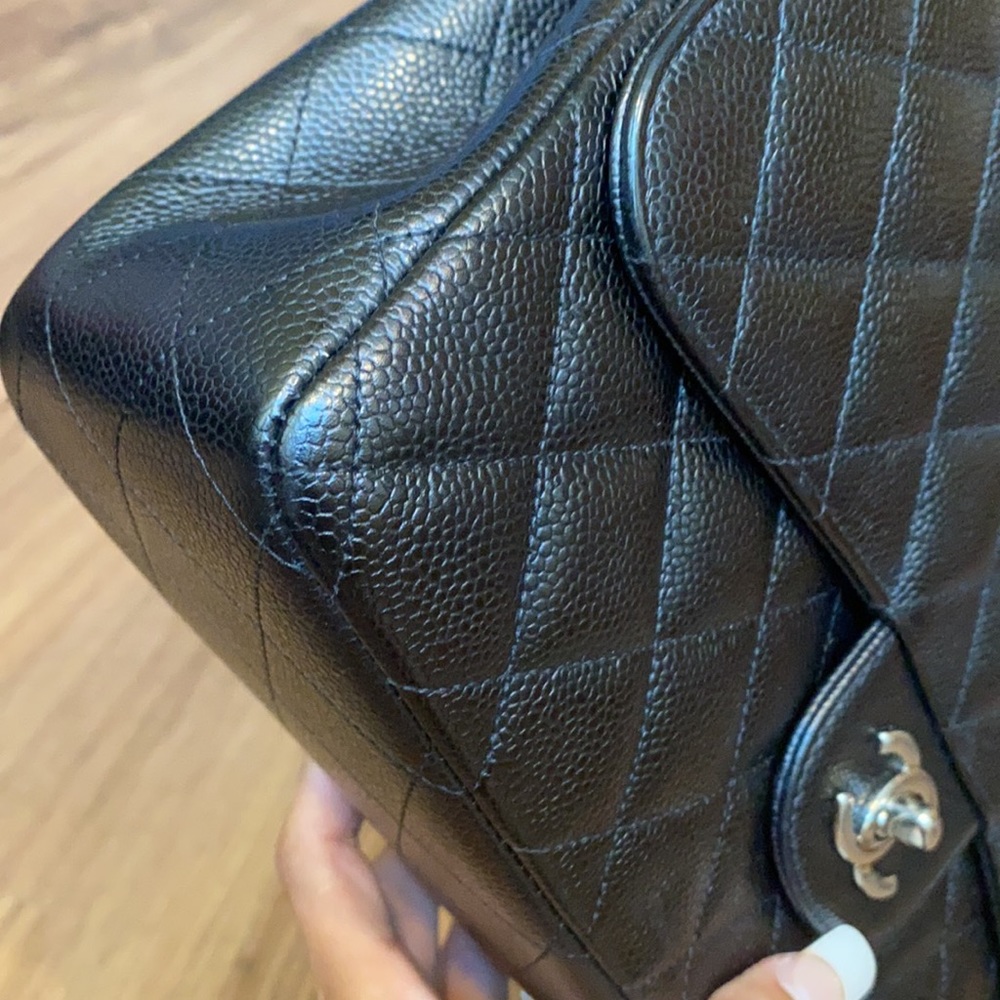 A115- π― % authentic Chanel classic jumbo double-flap - Picture 13 of 17